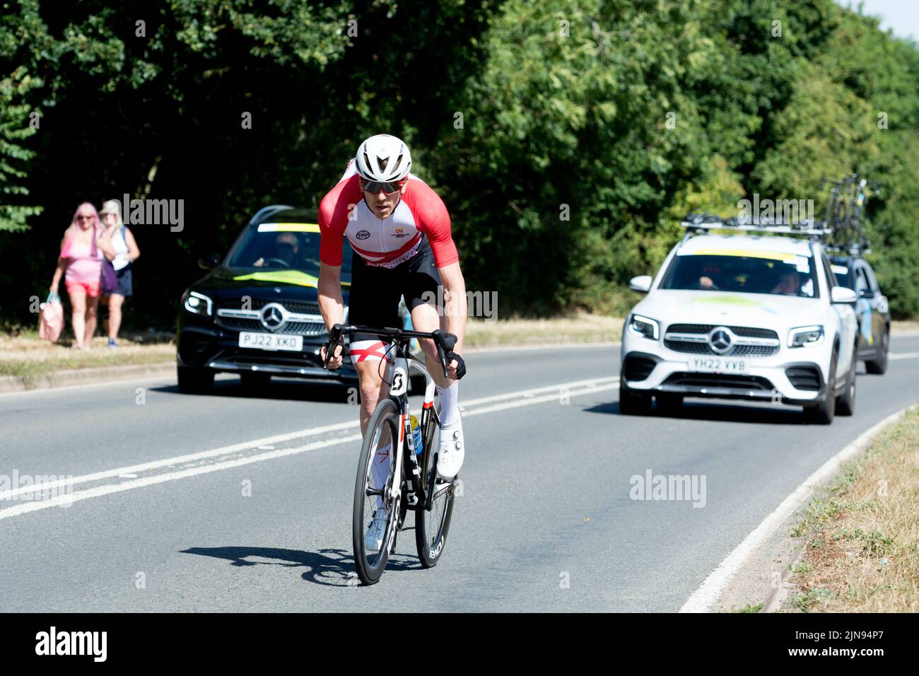The 2022 Commonwealth Games men`s cycling road race, Hampton Road, Warwick, Warwickshire, UK Stock Photo